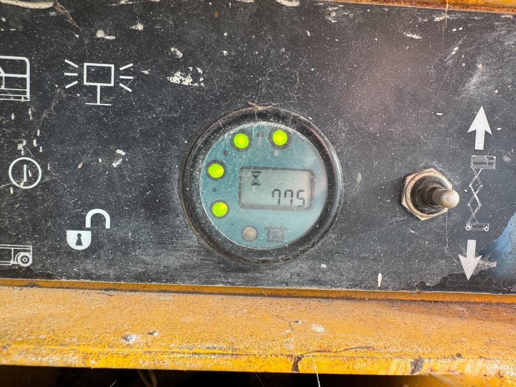 Haulotte Compact 8 Hoogwerker Schaarhoogwerker Schaarlift ( Saxliftar