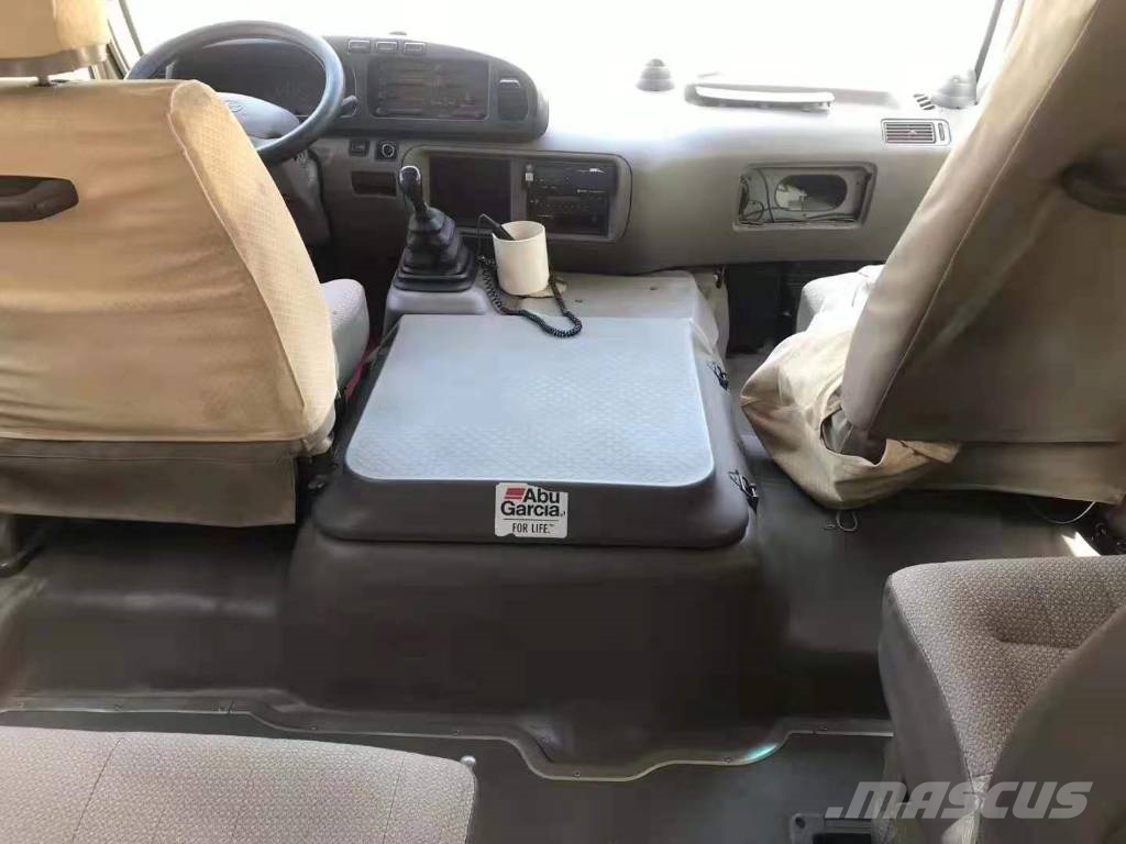 Toyota Coaster Bus 迷你巴士