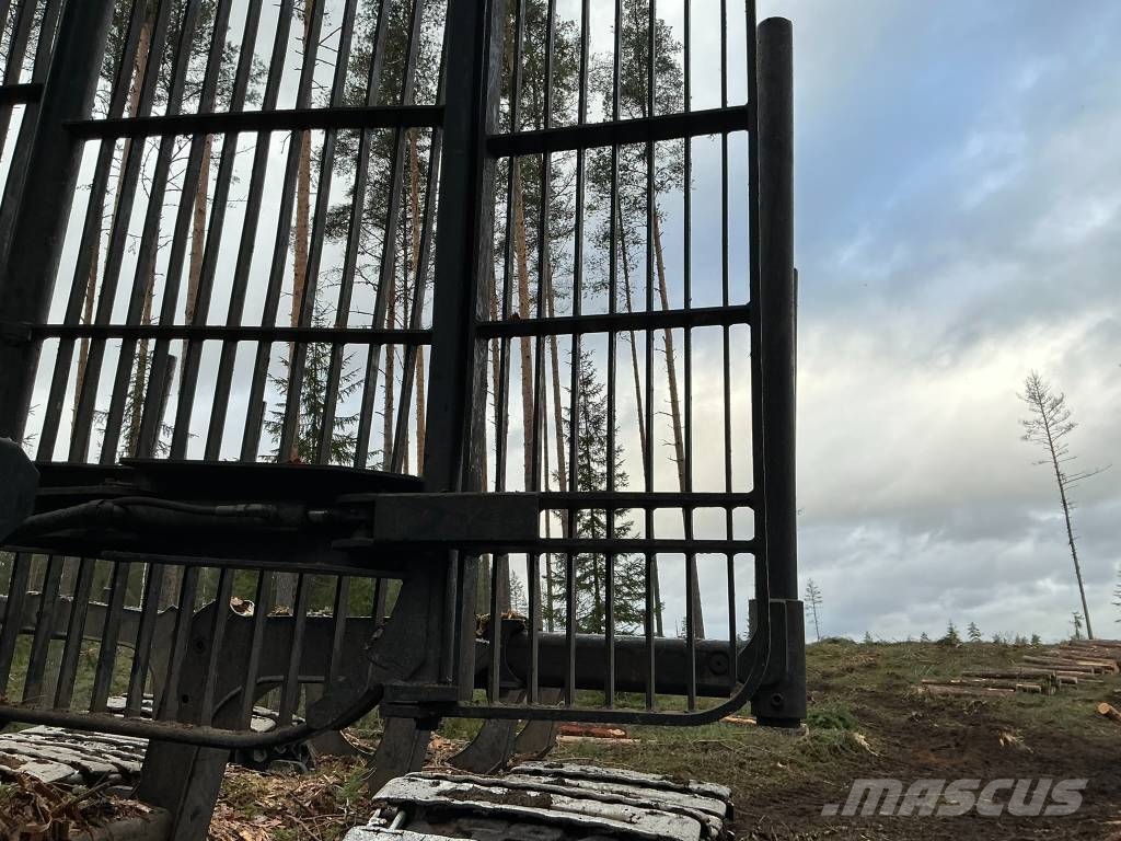 Ponsse BUFFALO 8W Forvarderi