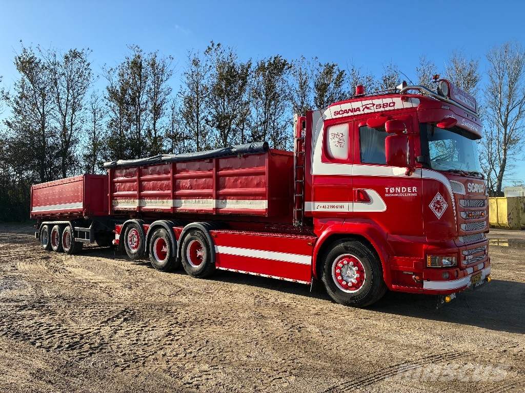 Scania R 580 8x4 Rol kiper kamioni s kukama za dizanje