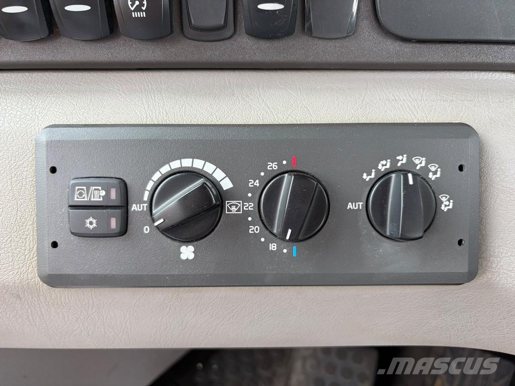 Volvo A25G Zglobni demperji