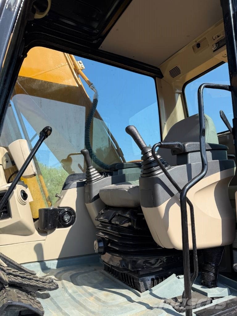 CAT 320 C L Kāpurķēžu ekskavatori