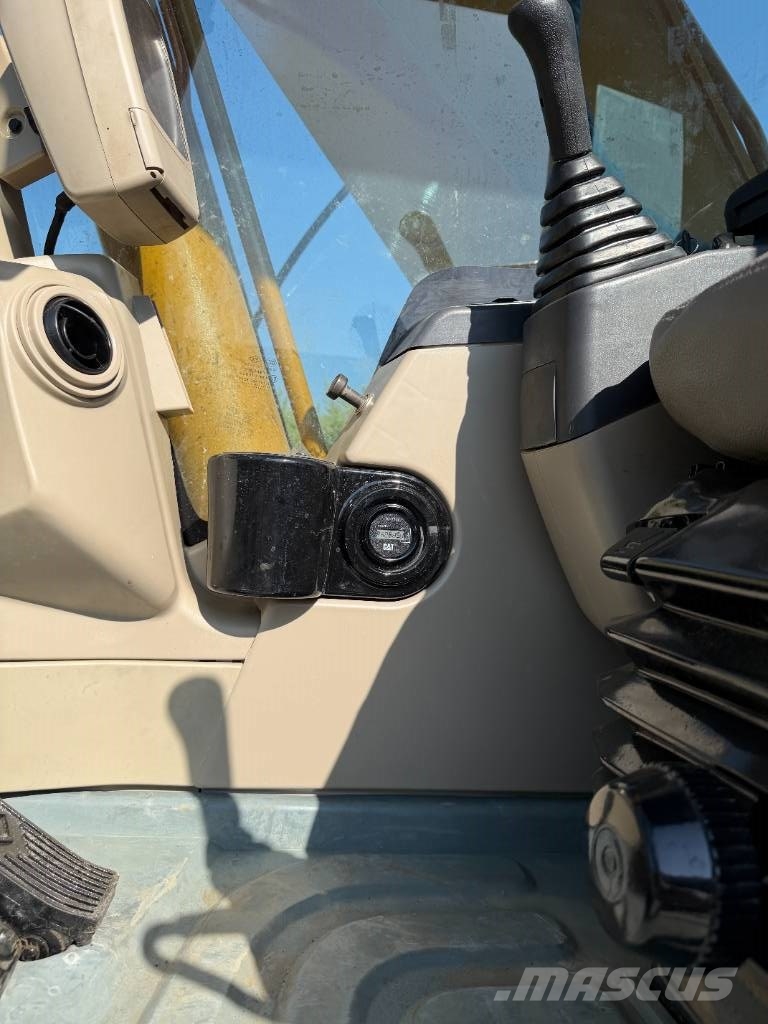 CAT 320 C L Kāpurķēžu ekskavatori