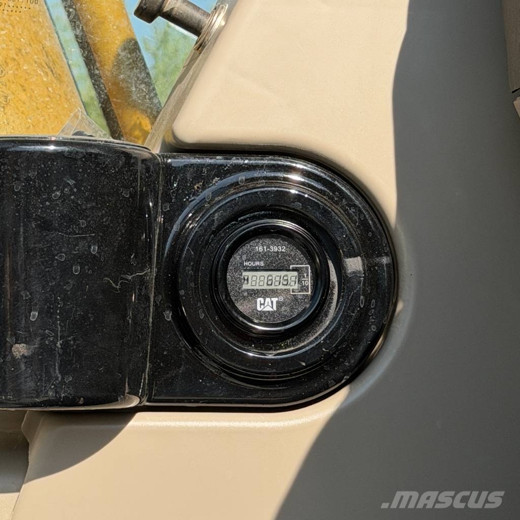 CAT 320 C L Kāpurķēžu ekskavatori