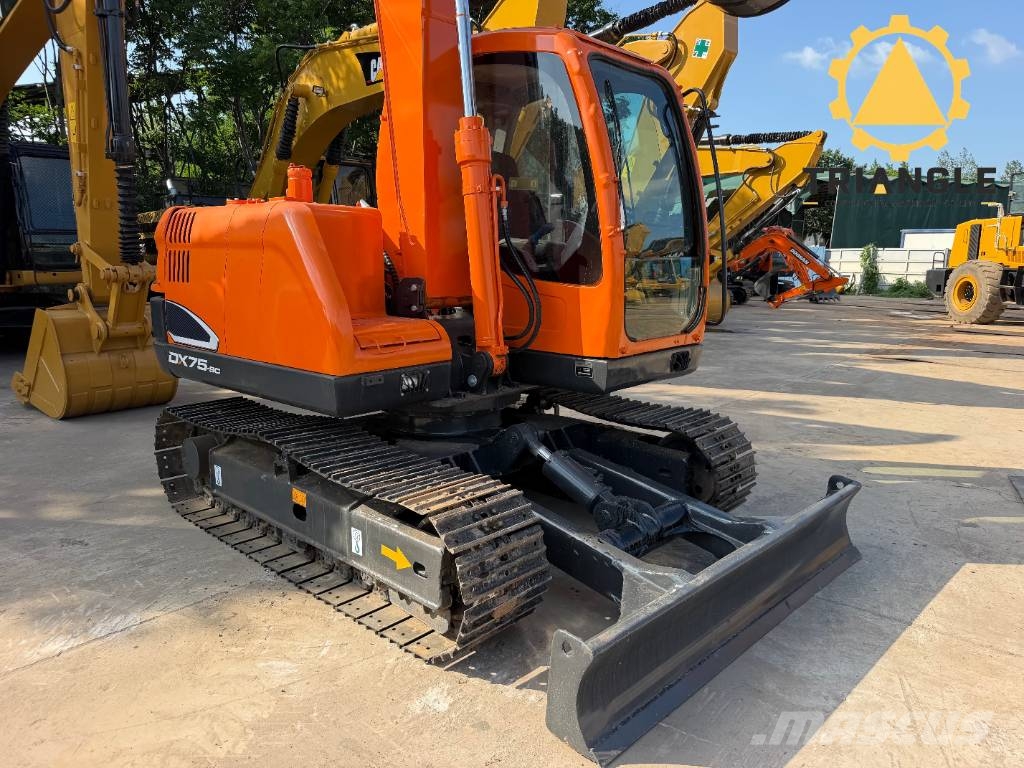 Doosan DX 75 Vikšriniai ekskavatoriai