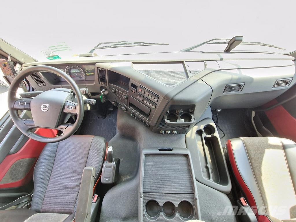 Volvo FMX 330 6x2*4 - Skiploader Laxo - Euro 6 - Steerin Camiones portacubetas