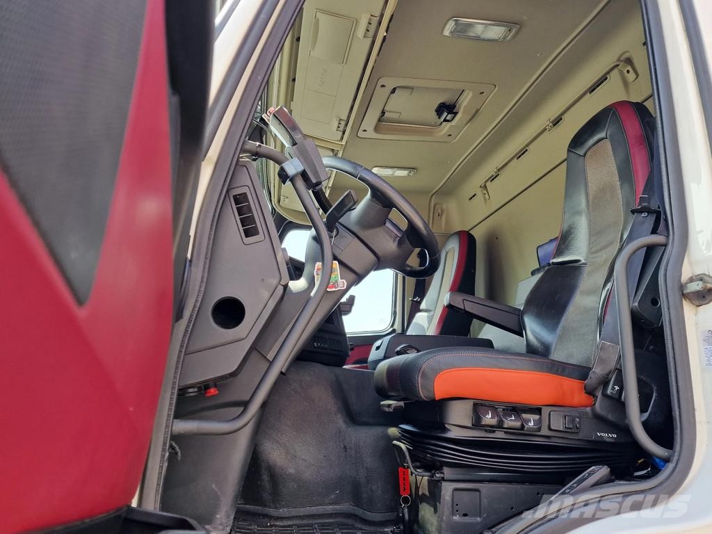 Volvo FMX 330 6x2*4 - Skiploader Laxo - Euro 6 - Steerin Camiones portacubetas