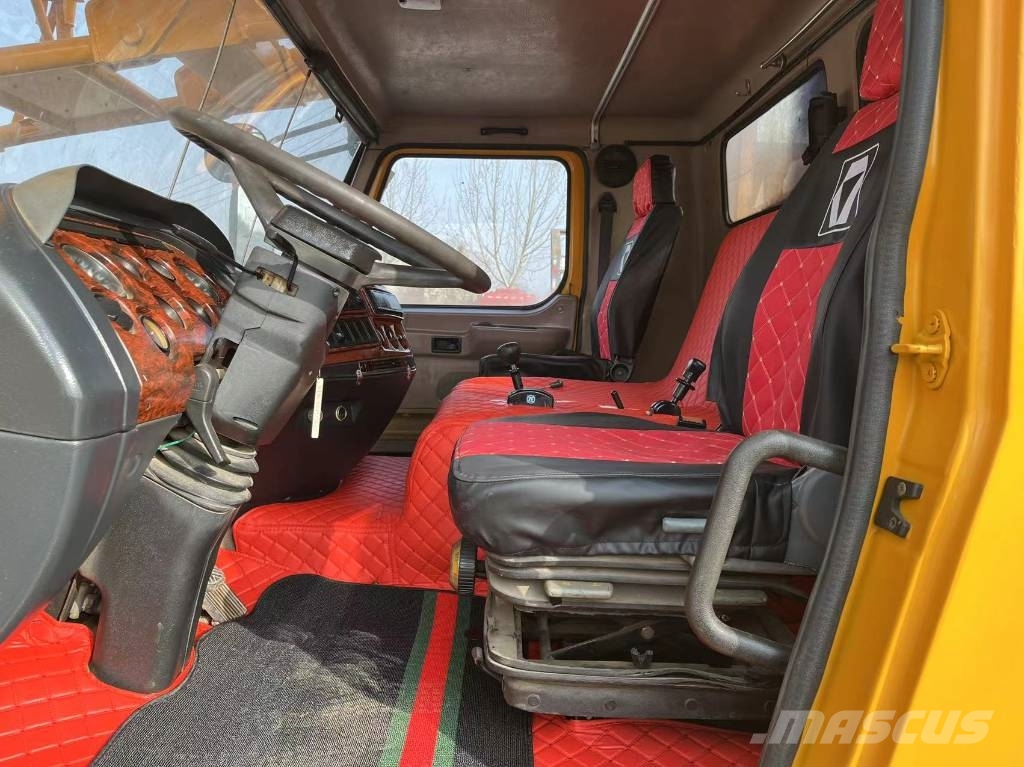 XCMG XCT 25 Всъдеходни кранове