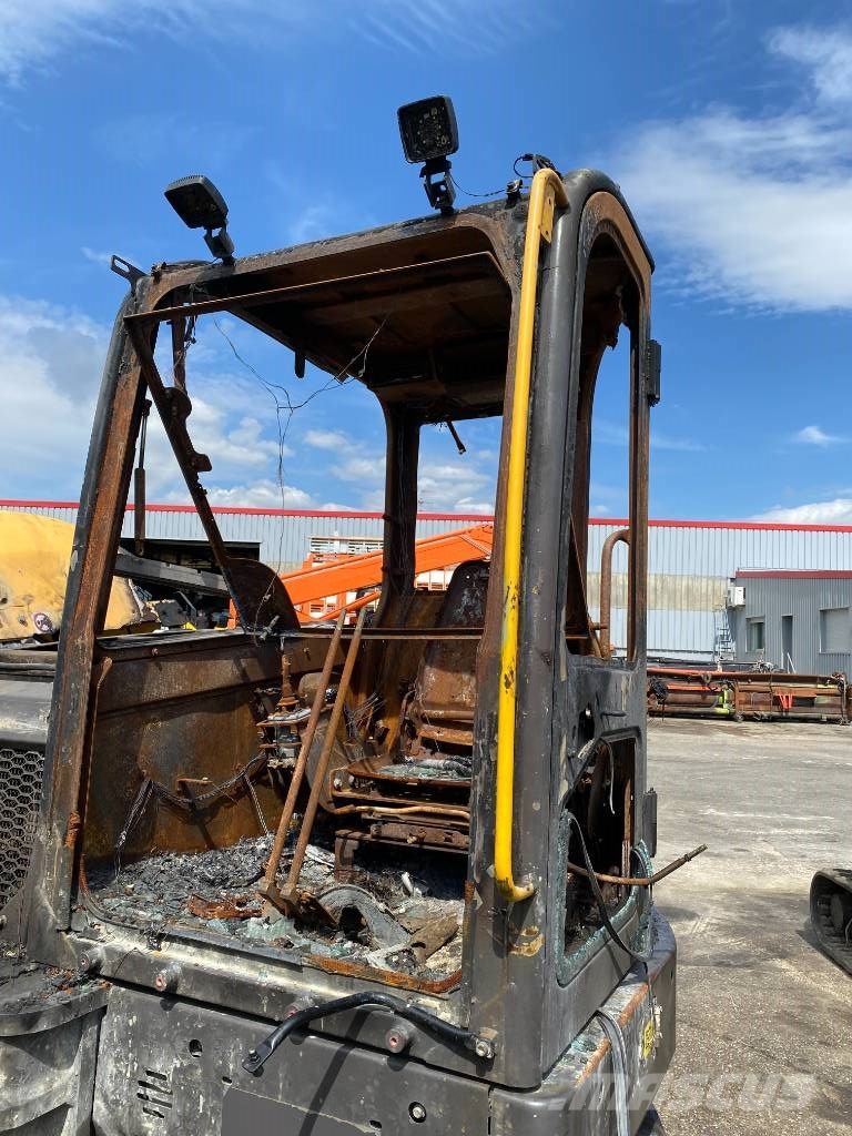Volvo ECR88D / 1er Main Certificat CE endommagée Середні екскаватори 7т. - 12т.
