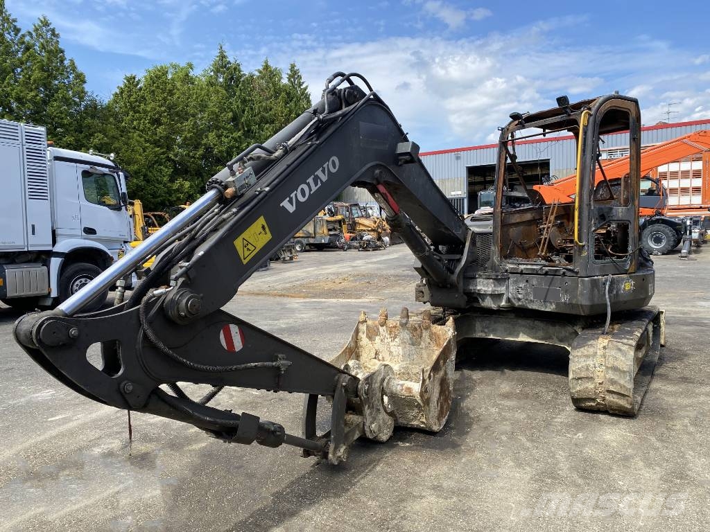 Volvo ECR88D / 1er Main Certificat CE endommagée Середні екскаватори 7т. - 12т.