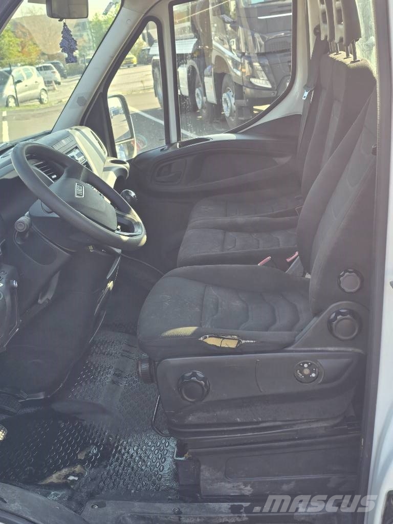 Iveco 35S 15 Plataformas aéreas montadas em caminhão