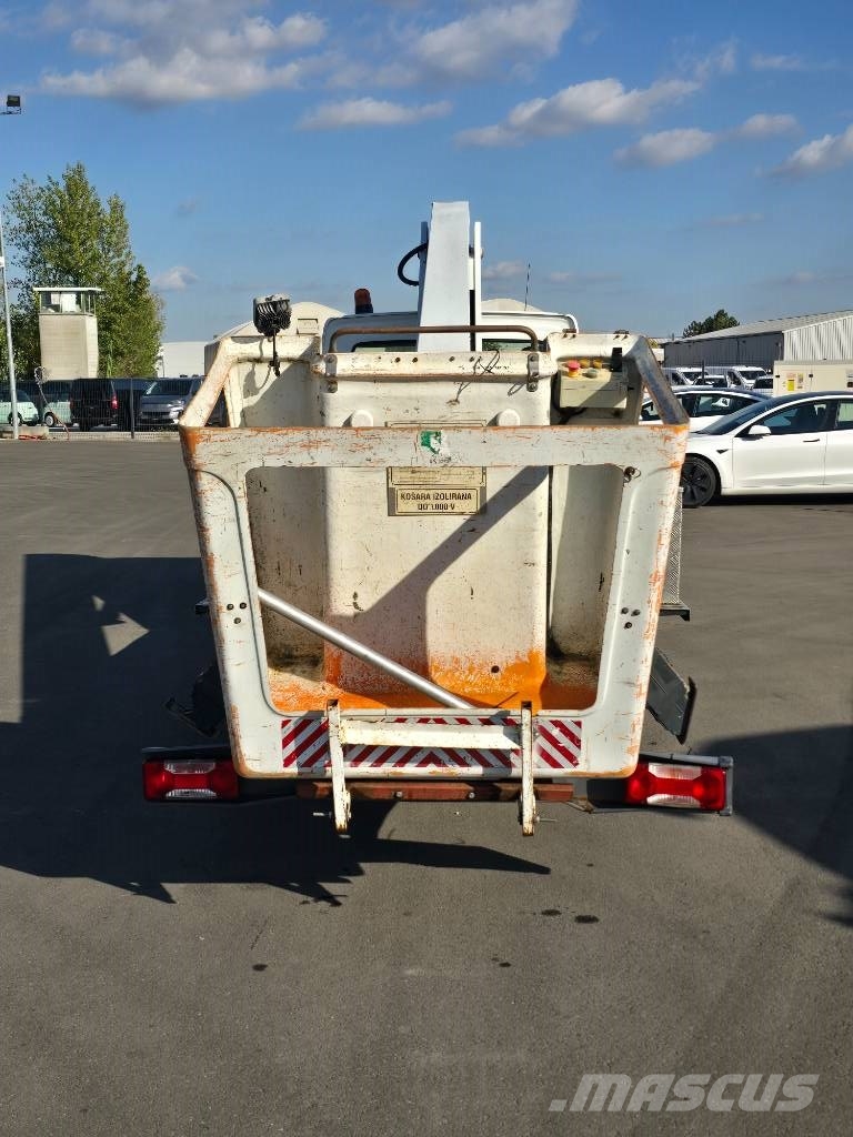 Iveco 35S 15 Plataformas aéreas montadas em caminhão
