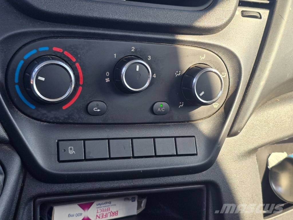Iveco 35S 15 Plataformas aéreas montadas em caminhão
