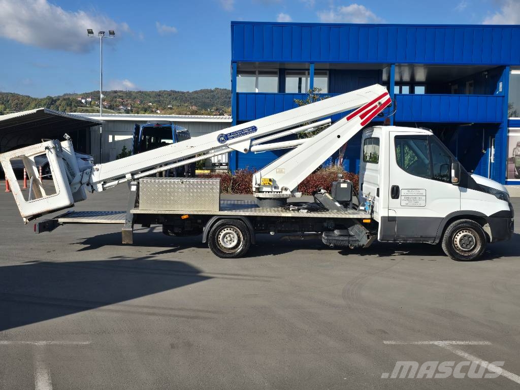 Iveco 35S 15 Plataformas aéreas montadas em caminhão