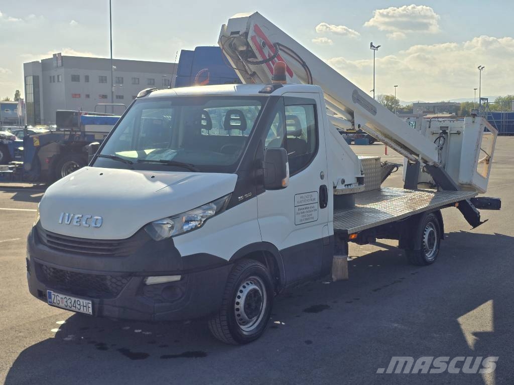 Iveco 35S 15 Plataformas aéreas montadas em caminhão