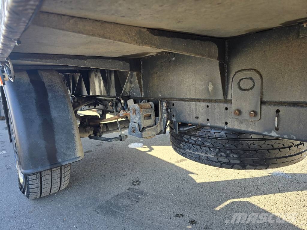 Iveco 35S 15 Plataformas aéreas montadas em caminhão
