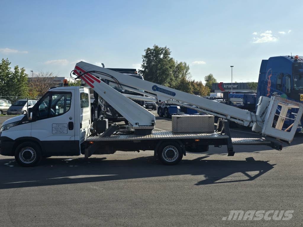 Iveco 35S 15 Plataformas aéreas montadas em caminhão