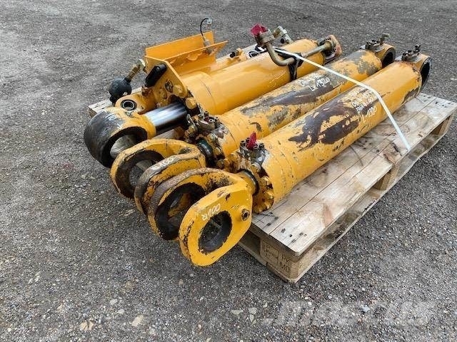 Liebherr l 580 HYDRAULIC CYLINDER USED COMPLET Hüdraulika