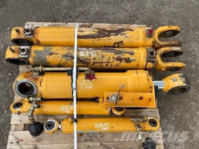 Liebherr l 580 HYDRAULIC CYLINDER USED COMPLET Hüdraulika