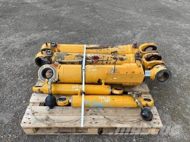 Liebherr l 580 HYDRAULIC CYLINDER USED COMPLET Hüdraulika