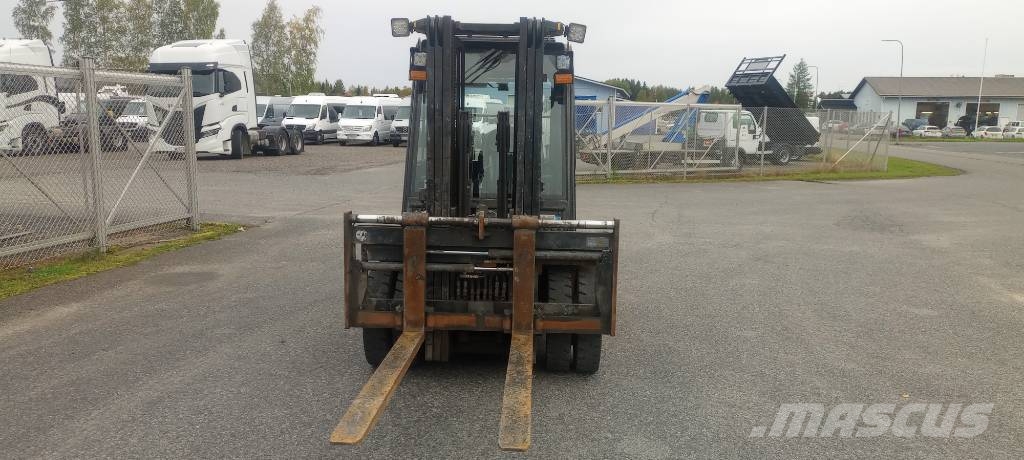 Hyundai 30 D Dieseltrukit