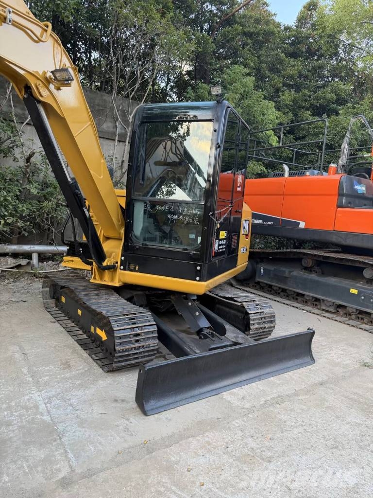 CAT 306.5E 3000 units excavators in stock 소형 굴삭기 7톤 미만