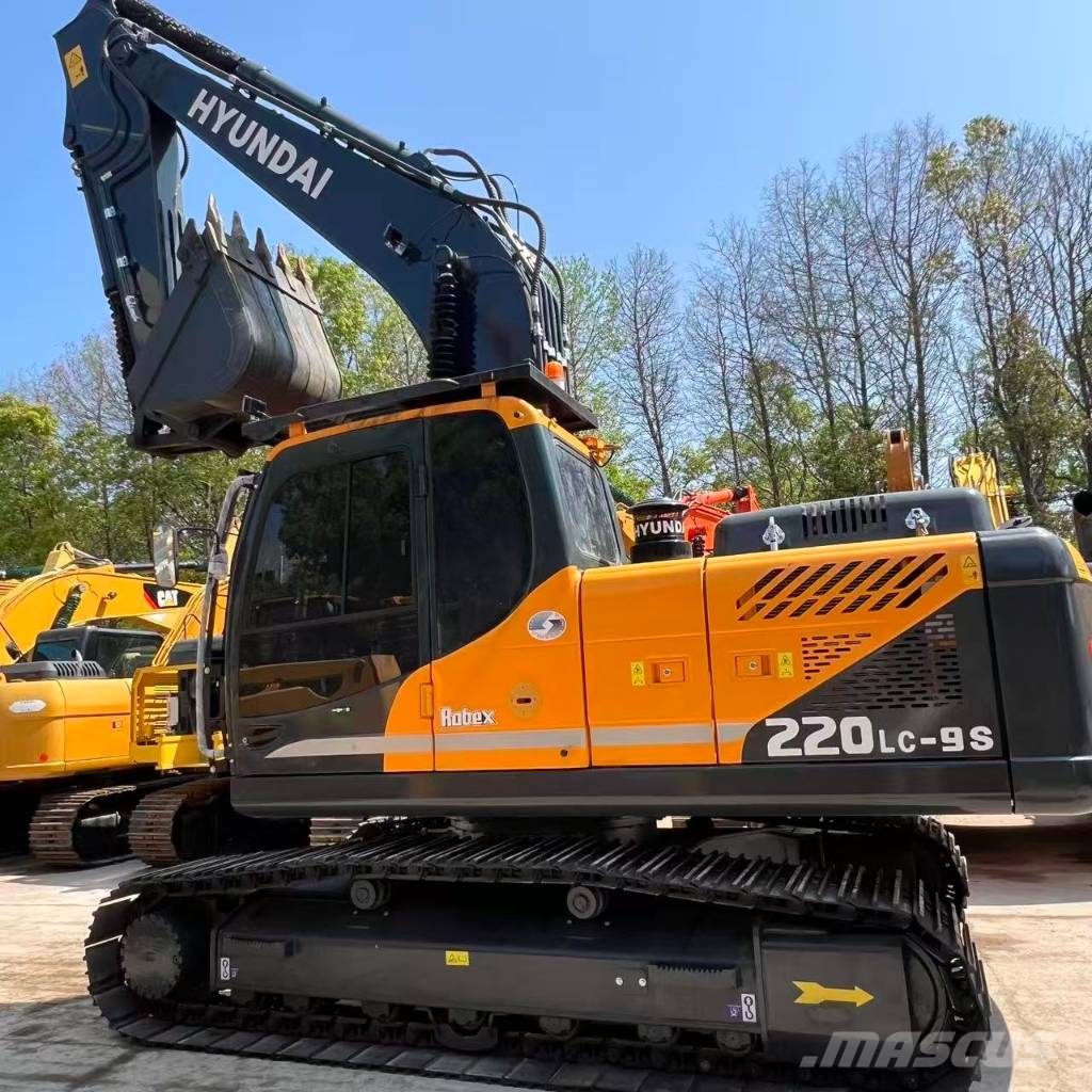 Hyundai R220LC-9S Raupenbagger
