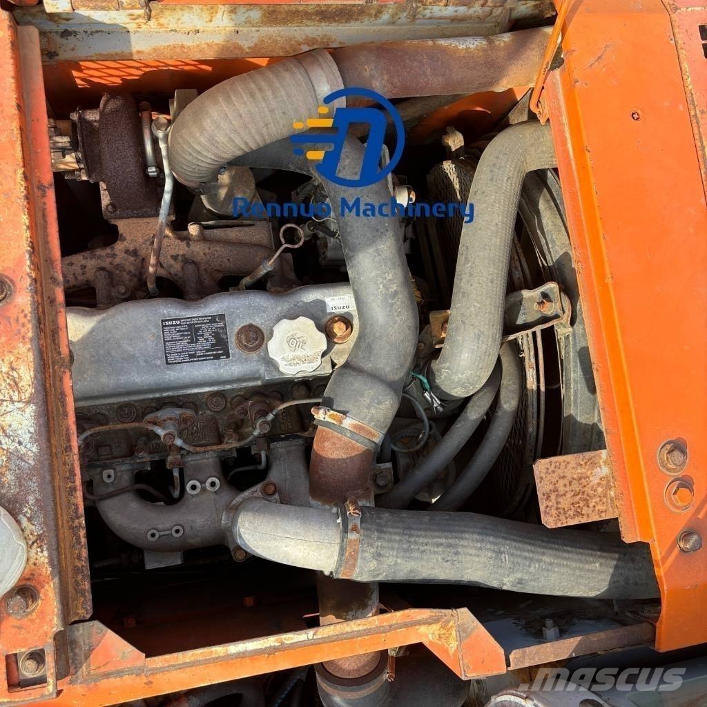 Hitachi ZX 135 US Kāpurķēžu ekskavatori