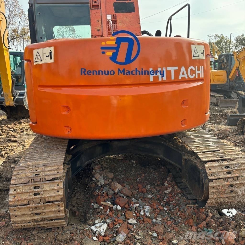 Hitachi ZX 135 US Kāpurķēžu ekskavatori
