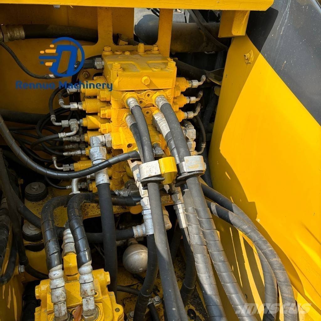 Komatsu PC 130 Гусеничні екскаватори