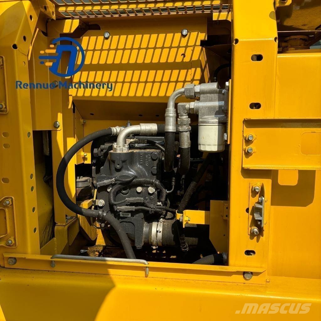 Komatsu PC 130 Гусеничні екскаватори