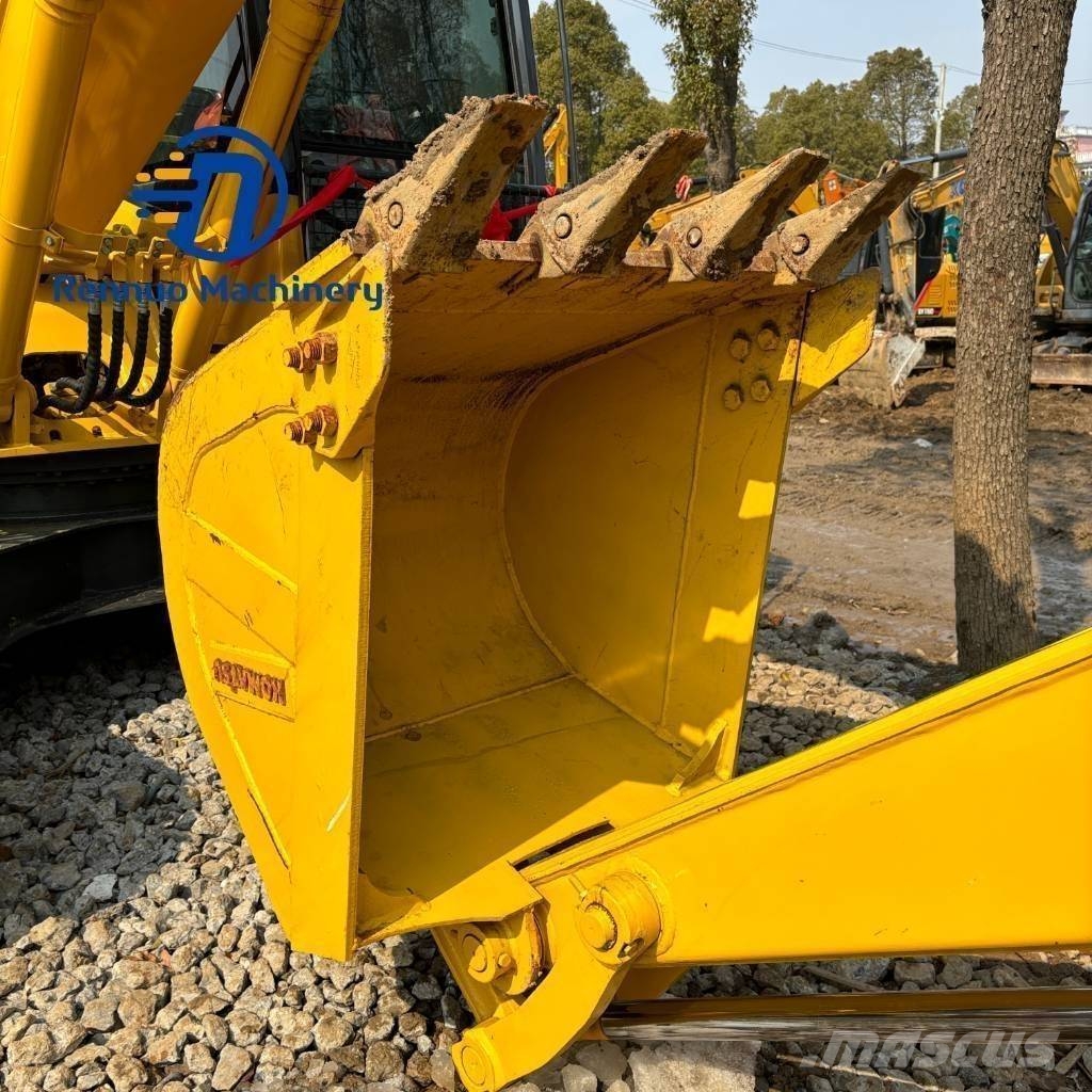 Komatsu PC 130 Гусеничні екскаватори