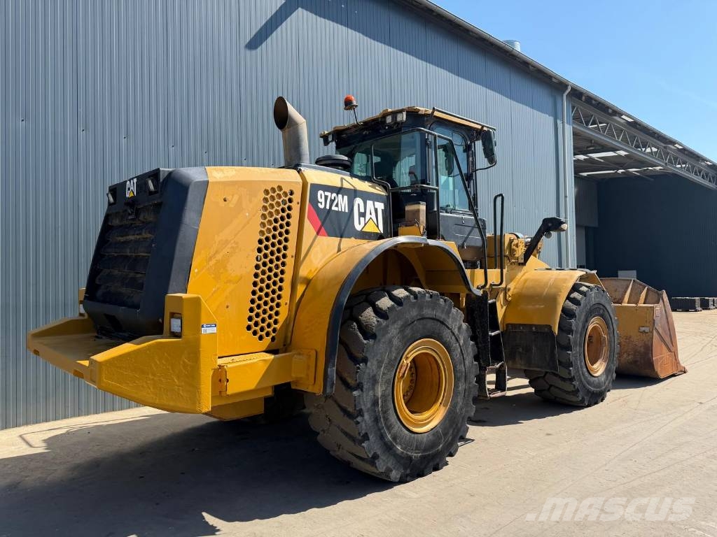 CAT 972M Фронтальні навантажувачі