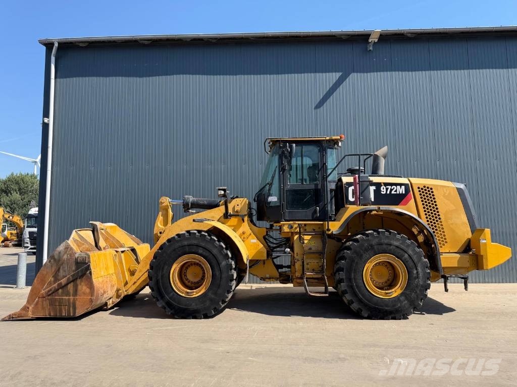 CAT 972M Фронтальні навантажувачі