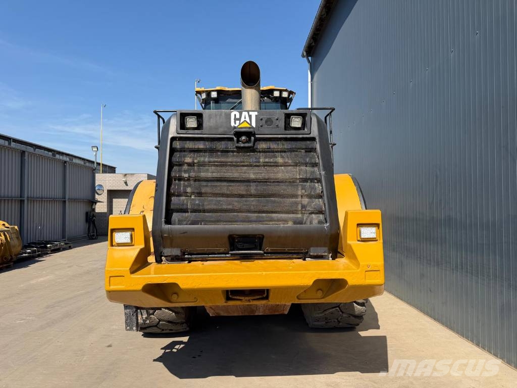 CAT 972M Фронтальні навантажувачі