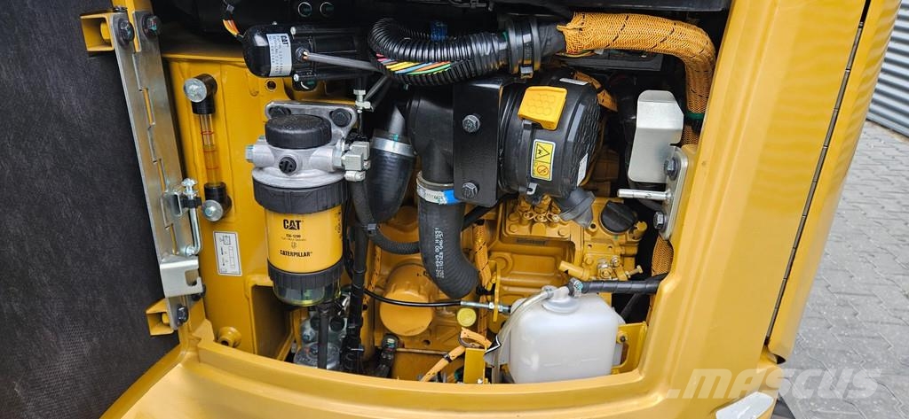 CAT 302CR حفارات صغيرة أقل من 7 طن (حفارات صغيرة)