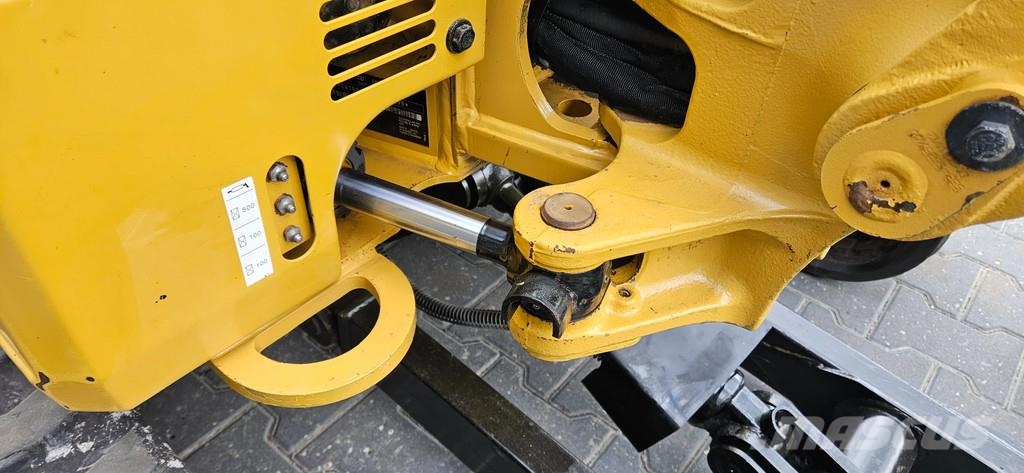 CAT 302CR حفارات صغيرة أقل من 7 طن (حفارات صغيرة)