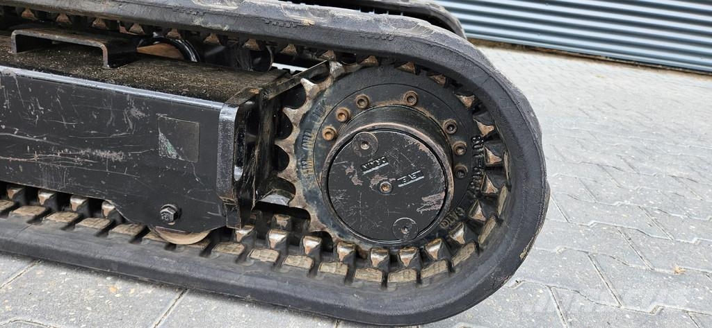 CAT 302CR حفارات صغيرة أقل من 7 طن (حفارات صغيرة)