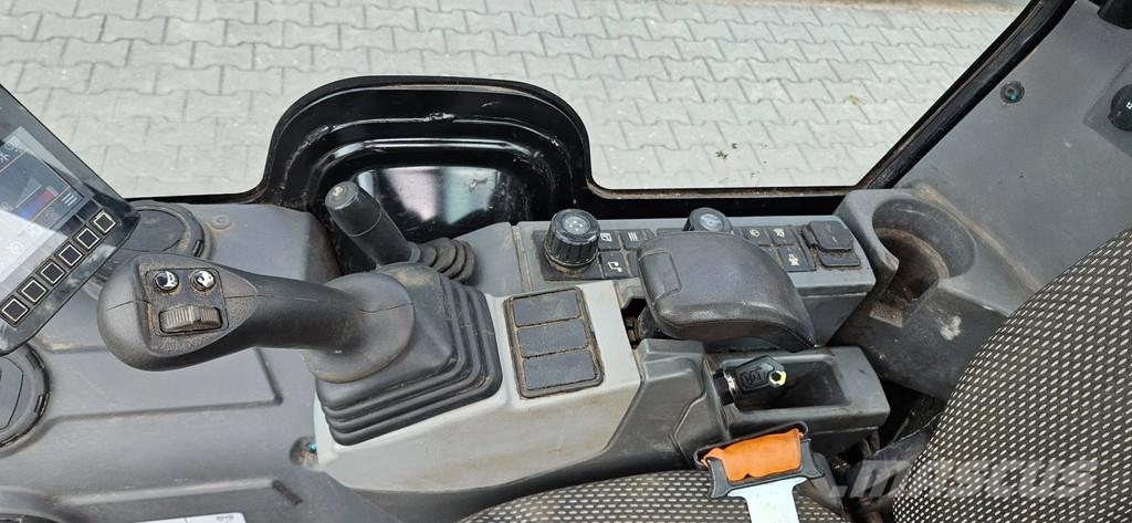 CAT 302CR حفارات صغيرة أقل من 7 طن (حفارات صغيرة)