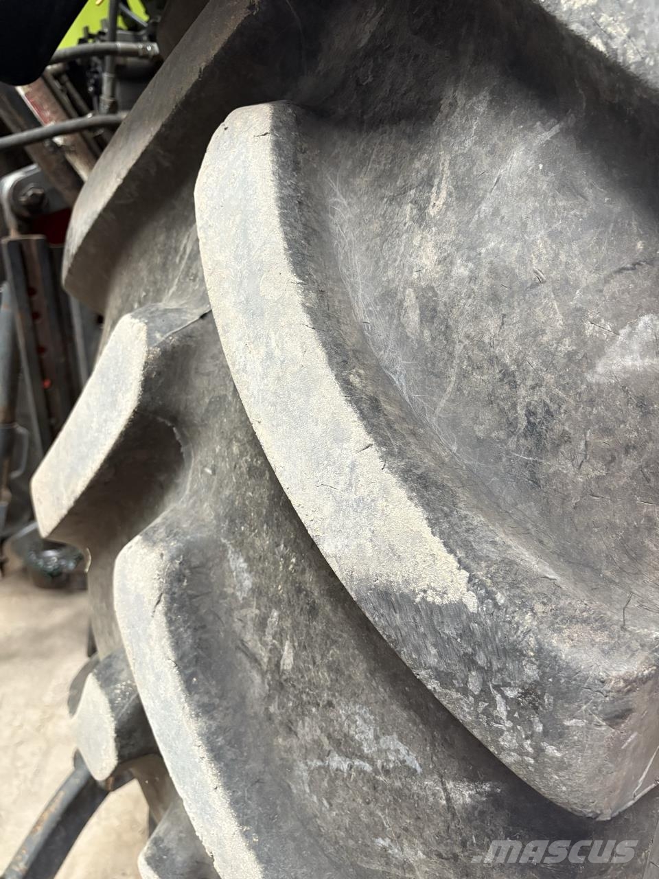 CLAAS Axion 820 C-MATIC Tractores