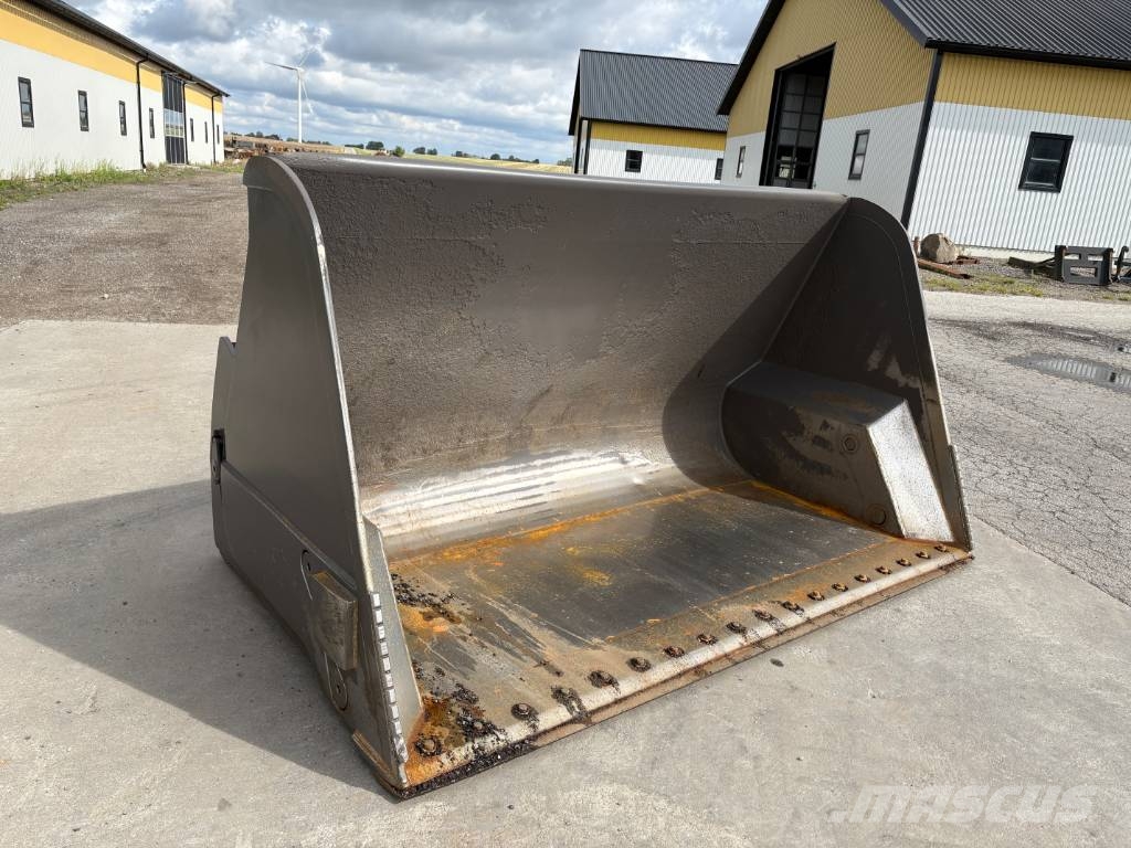  Högtippande skopa, St Bm fäste Buckets