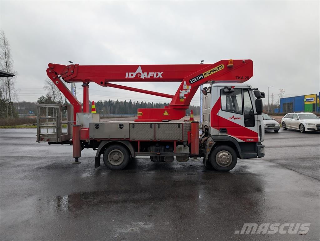 Iveco 75 E 14 Camiones grúa