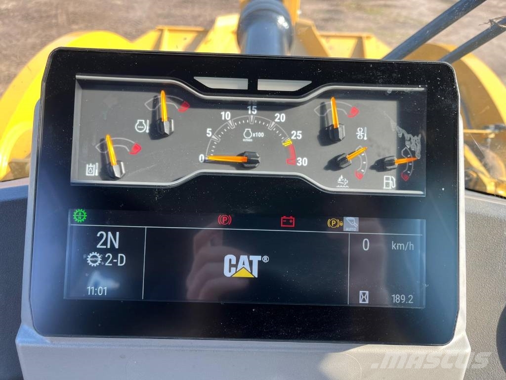 CAT 962 لوادر بعجل