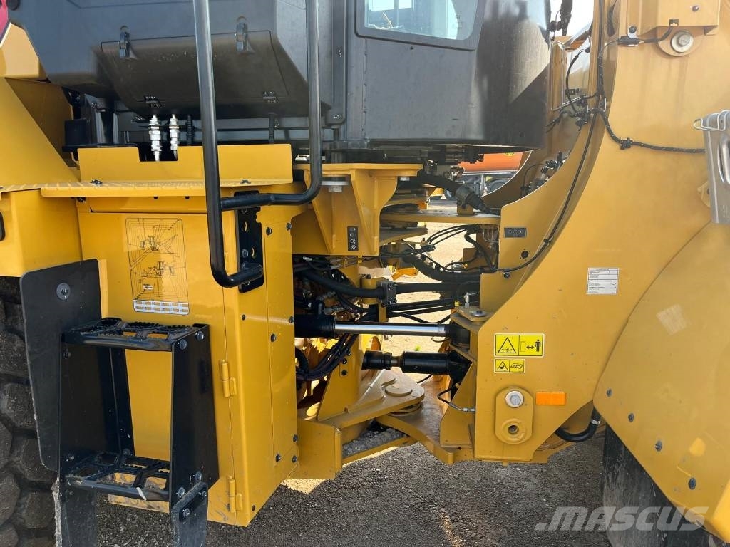 CAT 962 لوادر بعجل