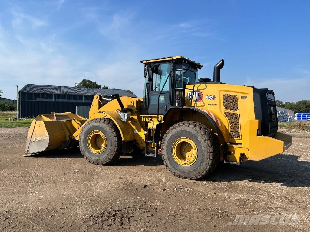CAT 962 لوادر بعجل