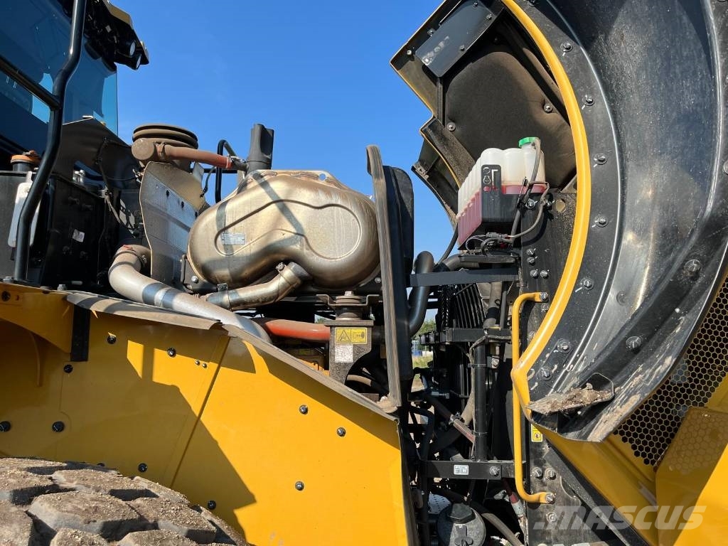 CAT 962 لوادر بعجل