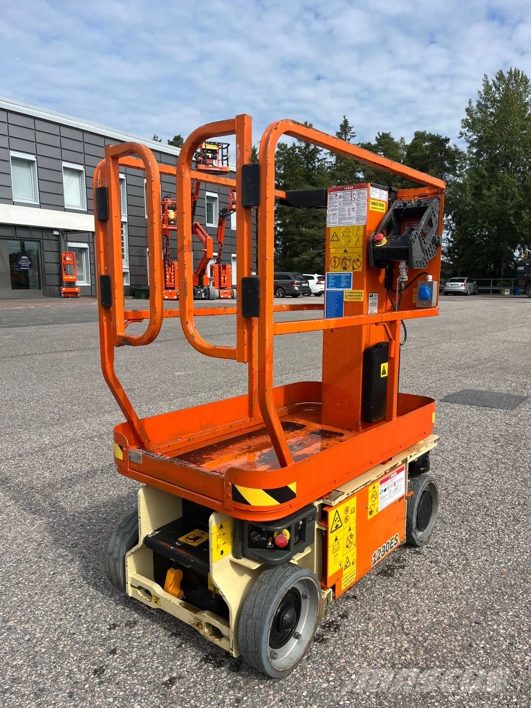 JLG 1230 ES Schaarhoogwerkers