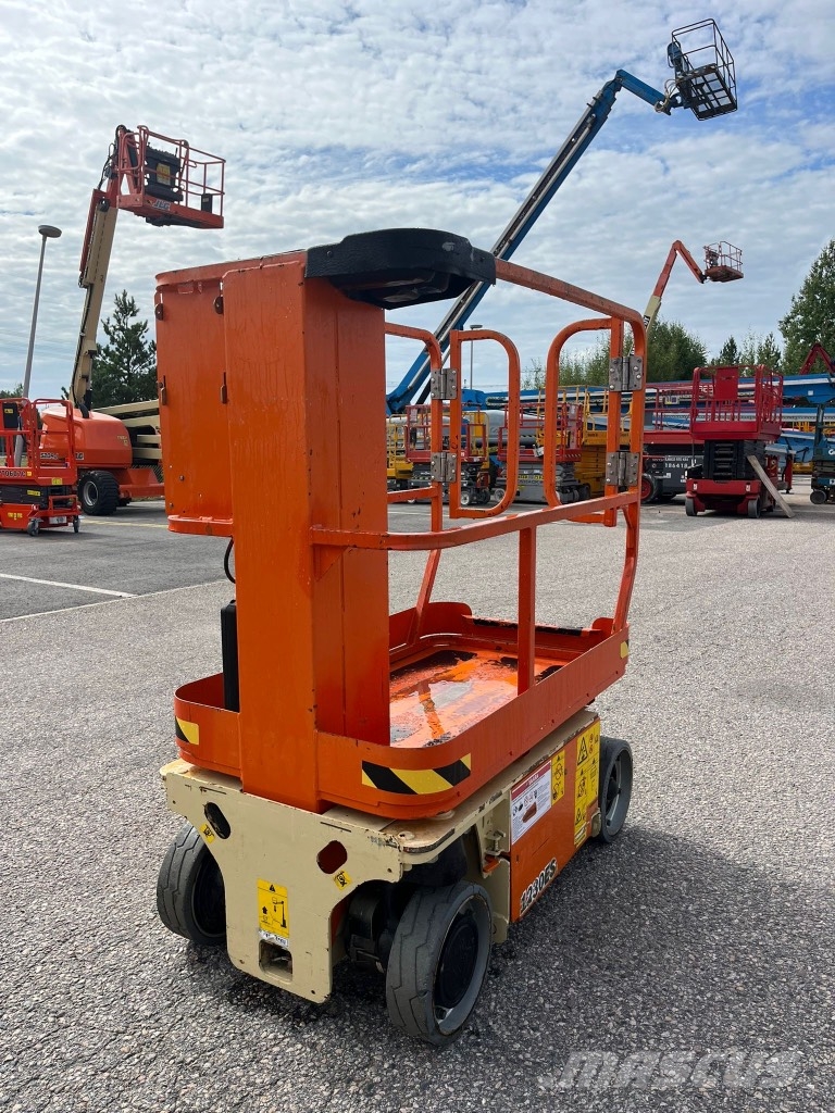 JLG 1230 ES Schaarhoogwerkers