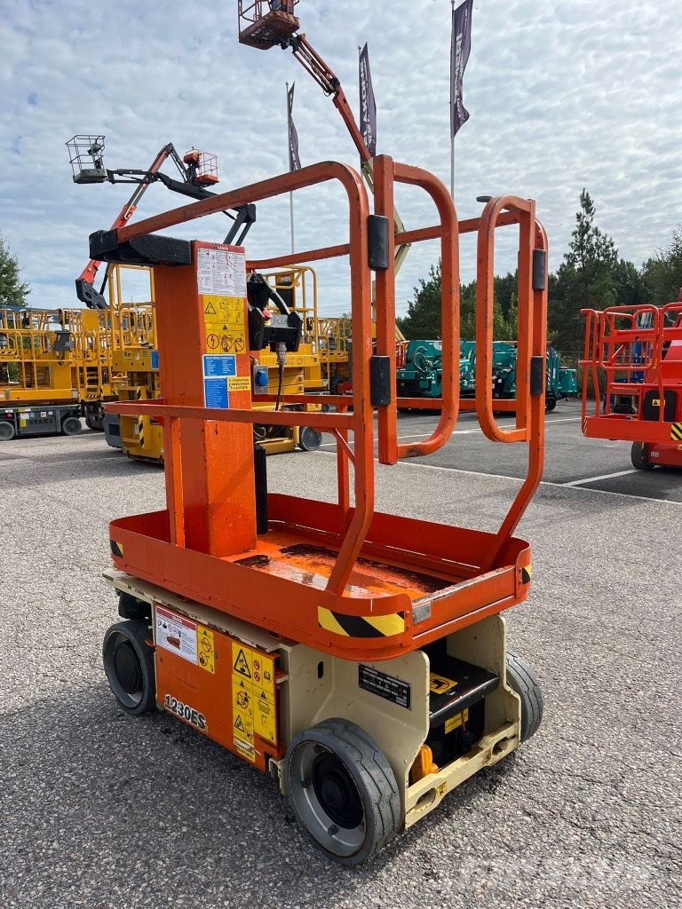 JLG 1230 ES Schaarhoogwerkers