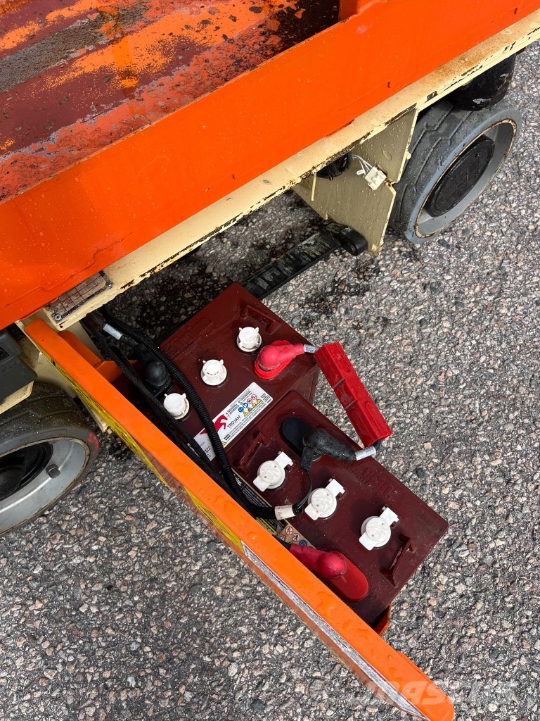 JLG 1230 ES Schaarhoogwerkers